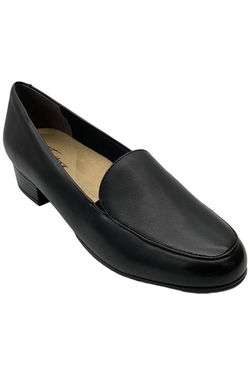 Trotters Loafers & Moccasins