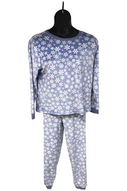 Lacey Chabert Pajamas