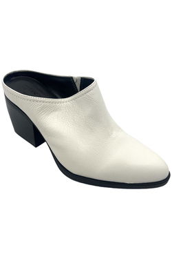 Naturalizer Mules & Clogs
