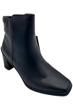 Naturalizer Boots