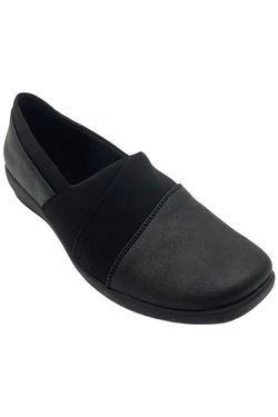 Easy Spirit Flats