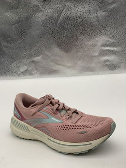 Brooks Sneakers