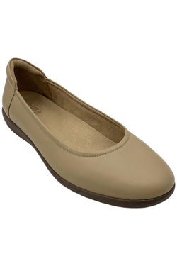 Naturalizer Flats