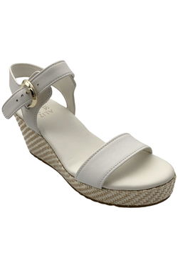 Naturalizer Sandals