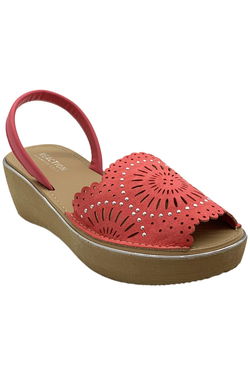 Kenneth Cole Sandals