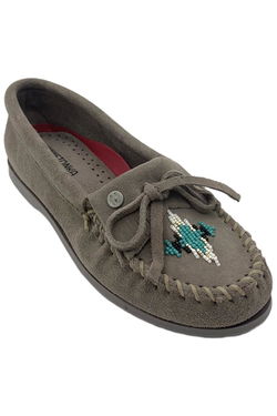 Minnetonka Loafers & Moccasins
