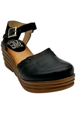 Miz Mooz Wedges