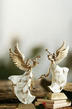 Valerie Parr Hill Decorative Objects