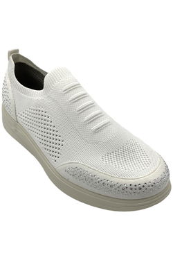 Bzees  Sneakers